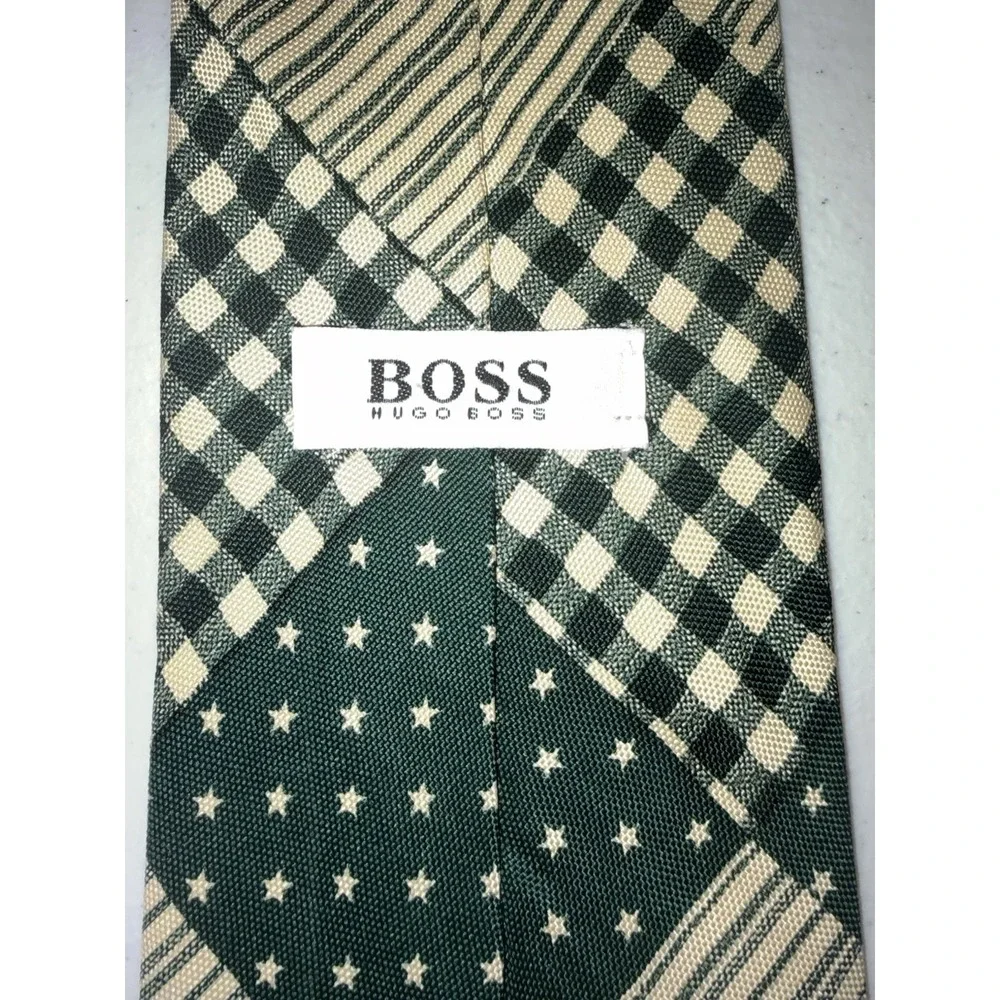 HUGO BOSS Men's 100% Silk Necktie ITALY Designer Geometric Green/Ivory  Tie